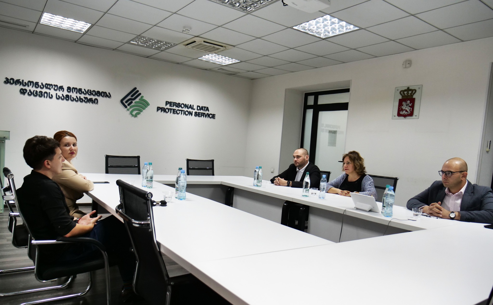 პერსონალურ მონაცემთა დაცვის სამსახურის უფროსი ლელა ჯანაშვილი "პარტნიორობა ადამიანის უფლებებისთვის" ხელმძღვანელს ანა აბაშიძეს შეხვდა