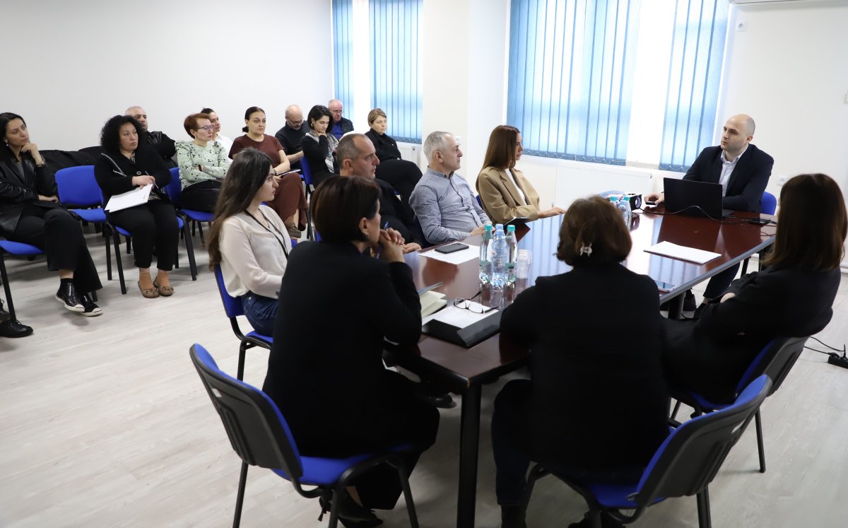 სამსახურმა აფხაზეთის ავტონომიური რესპუბლიკის მთავრობის წარმომადგენლებთან საინფორმაციო შეხვედრა გამართა