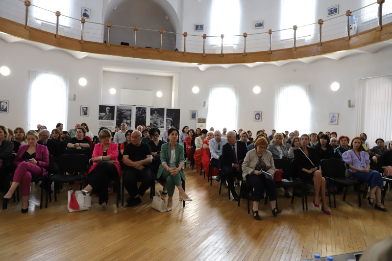 პერსონალურ მონაცემთა დაცვის სამსახურმა თბილისის საჯარო და კერძო სკოლების დირექტორებთან  საინფორმაციო შეხვედრა გამართა