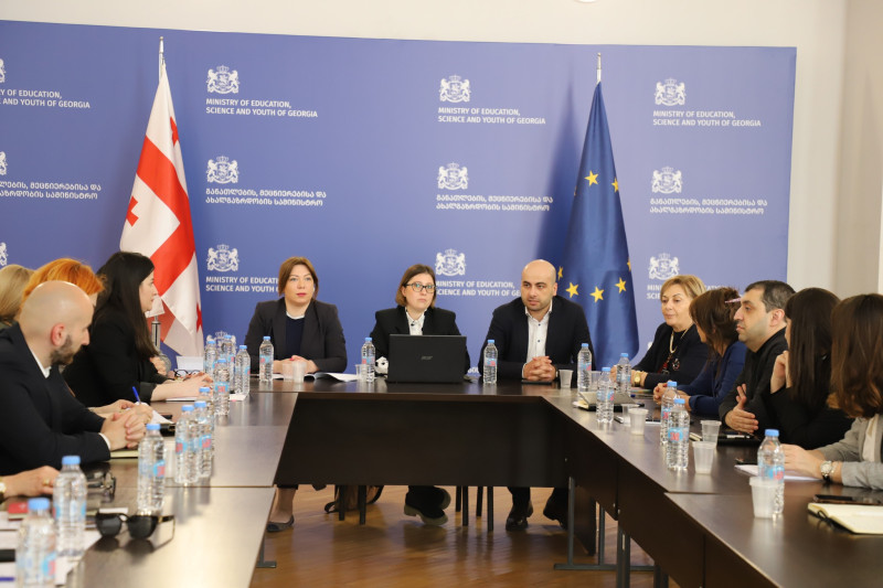პერსონალურ მონაცემთა დაცვის სამსახურის წარმომადგენლებმა განათლების, მეცნიერების და ახალგაზრდობის სამინისტროს თანამშრომლებს ,,განათლების სფეროში პერსონალურ მონაცემთა დამუშავების სტრატეგიის დოკუმენტი“ გააცნეს