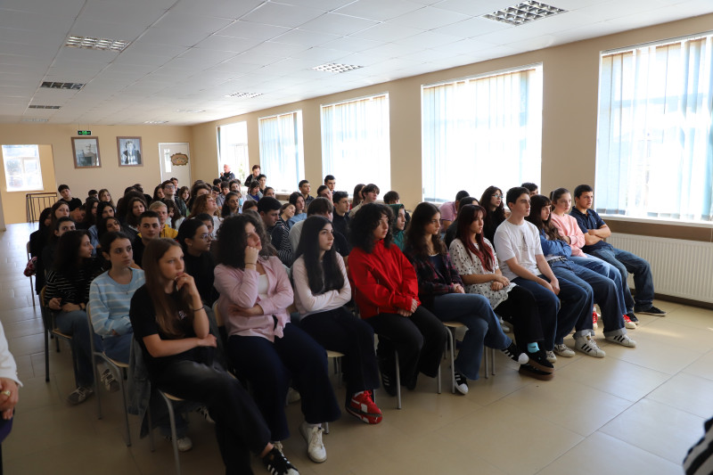 პროექტის „კონფიდენციალურობის გაკვეთილები“ ფარგლებში 600-მდე მოსწავლეს ტრენინგი ჩაუტარდა