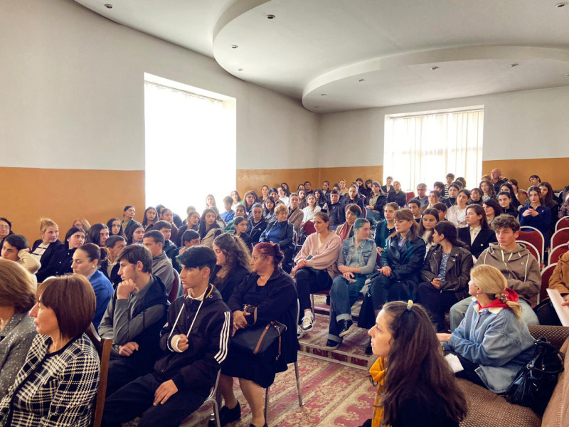 პროექტის „კონფიდენციალურობის გაკვეთილები“ ფარგლებში 600-მდე მოსწავლეს ტრენინგი ჩაუტარდა