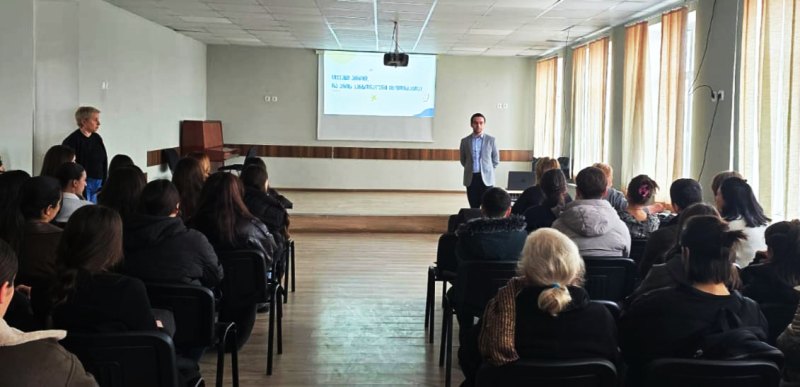 პერსონალურ მონაცემთა დაცვის საერთაშორისო დღესთან დაკავშირებით, სამსახურმა ქვეყნის მასშტაბით სკოლებში მასშტაბური საინფორმაციო შეხვედრები გამართა