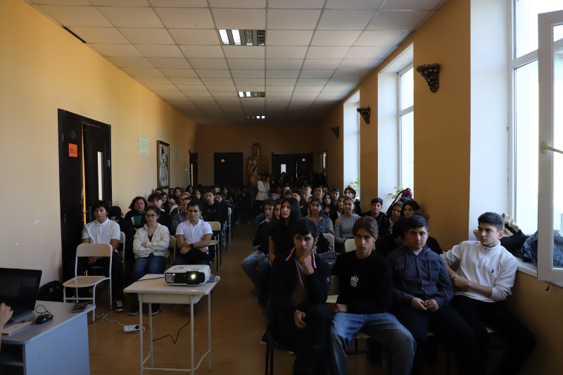 პროექტის „კონფიდენციალურობის გაკვეთილები“ ფარგლებში 600-მდე მოსწავლეს ტრენინგი ჩაუტარდა