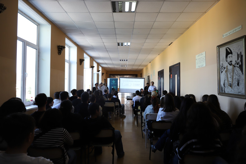 პროექტის „კონფიდენციალურობის გაკვეთილები“ ფარგლებში 600-მდე მოსწავლეს ტრენინგი ჩაუტარდა